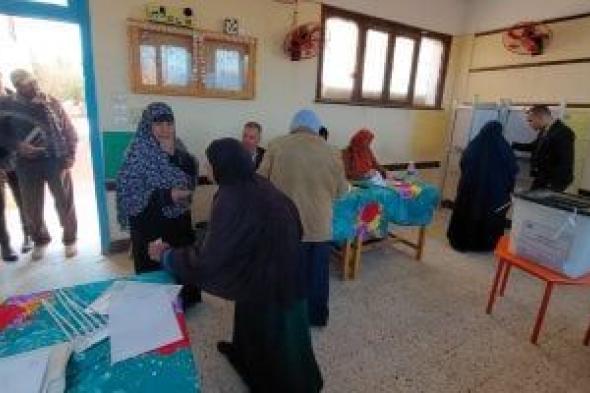 تزايد
الإقبال
على
لجان
إعادة
انتخابات
النواب
بمركز
بلاط
بالوادى
الجديد..
صور