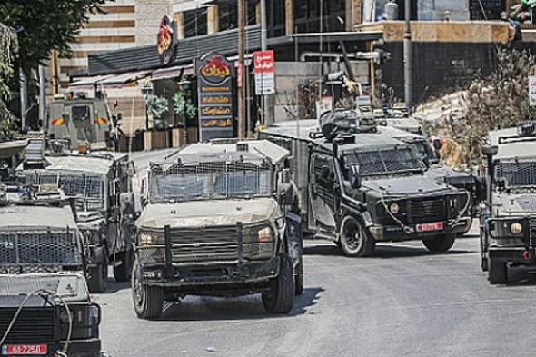 الجيش
الإسرائيلي
يفرض
"طوقا
أمنيا"
على
عدد
من
القرى
غرب
رام
الله