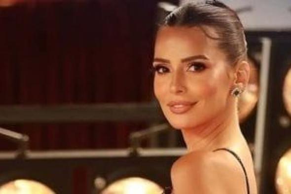 إيمان
العاصى
تنتظر
عرض
مسلسلها
الجديد
قسمة
العدل
خلال
أيام