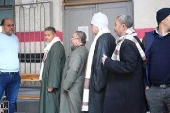 إقبال
متزايد
على
لجان
إعادة
انتخابات
مجلس
النواب
فى
العياط