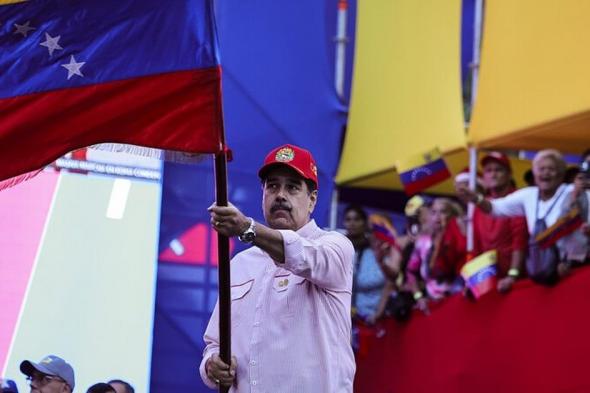 واشنطن
    توجه
    لائحة
    اتهام
    موسعة
    لـ"مادورو"
    تشمل
    تهريب
    المخدرات
    والإرهاب
    وتمويل
    جماعات
    مسلحة