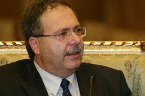 مسؤول
لبنانى
يدعو
للتعاون
مع
سوريا
لدرء
أي
خطر
يهدد
وحدتها
وأمنها