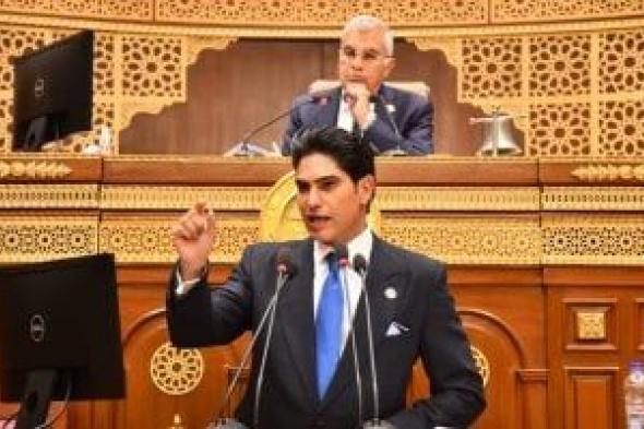 النائب
أحمد
أبو
هشيمة
يستعرض
أمام
مجلس
الشيوخ
تقرير
«الشئون
المالية»
بشأن
تعديلات
قانون
الضريبة
العقارية