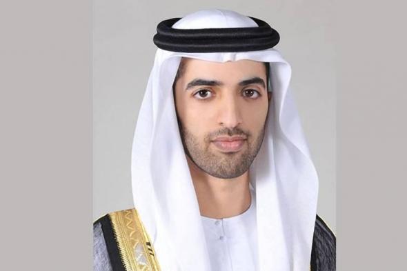 محمد
بن
سعود:
محمد
بن
راشد
مدرسة
في
القيادة