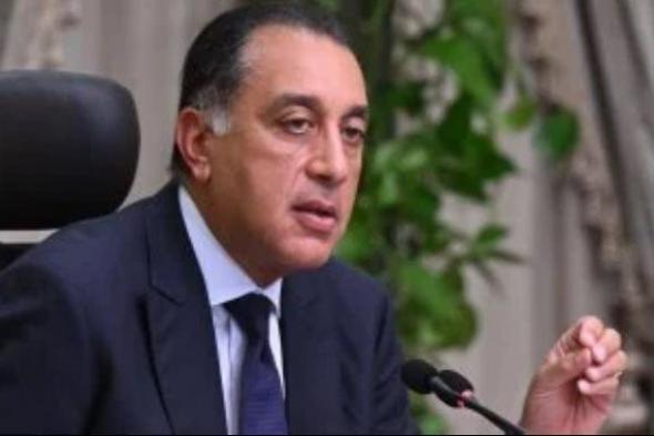 رئيس الوزراء يصل الكاتدرائية بالعباسية لتهنئة البابا تواضروس بعيد الميلاد