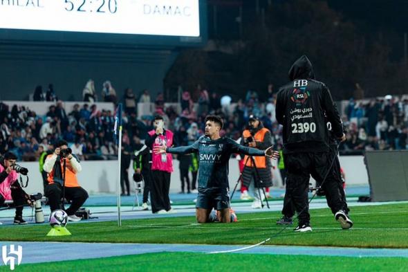 الهلال
    يعتلي
    صدارة
    دوري
    روشن
    بعد
    فوزه
    على
    ضمك
    بثنائية