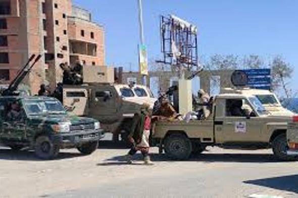 قوات
    درع
    الوطن
    تسيطر
    على
    مطار
    الريان
    بعد
    انسحاب
    قوات
    الانتقالي