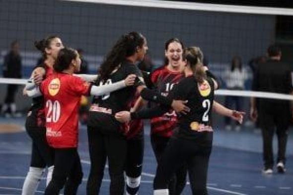 سيدات
طائرة
الأهلي
تحت
15
سنة
يحسمن
دورى
المرتبط
بالفوز
على
الزمالك