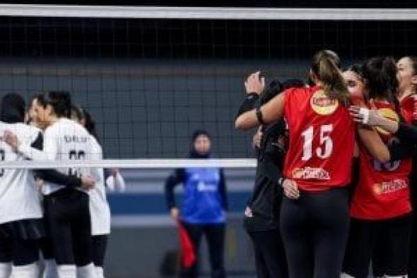 الأهلى
يهزم
الزمالك
فى
لقاء
التتويج
بدورى
الكرة
الطائرة
للسيدات