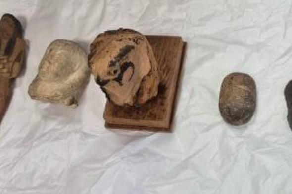 مصر
تسترد
7
قطع
أثرية
من
الولايات
المتحدة
الأمريكية..
صورة