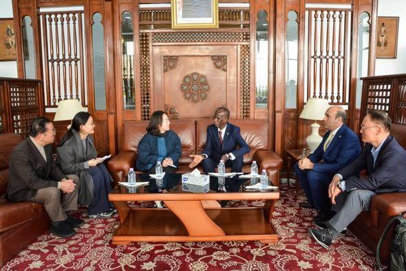  وفد
برلماني
من
جمهورية
كوريا
يحل
بالجزائر