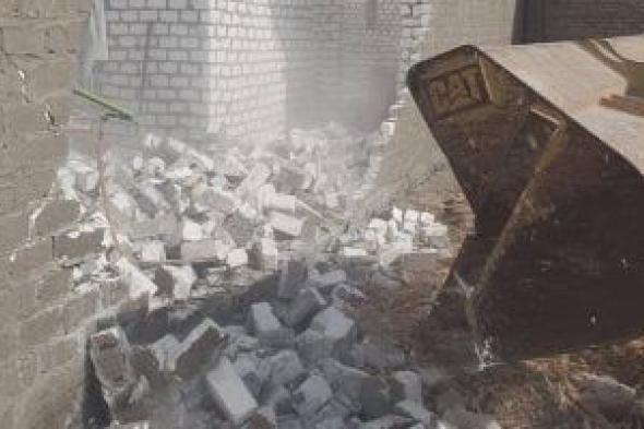 إزالة
8
حالات
تعد
على
الأراض
الزراعية
بمركز
البلينا
فى
سوهاج