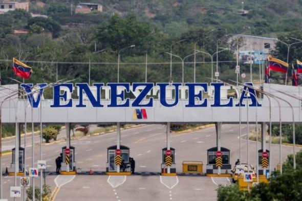 إسبانيا
      ودول
      في
      أميركا
      اللاتينية:
      نرفض
      أي
      مسعى
      خارجي
      للسيطرة
      على
      فنزويلا