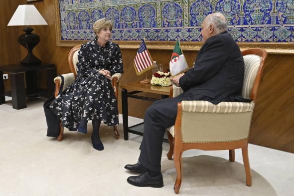 سفيرة
الولايات
المتحدة
الأمريكية
تؤدي
زيارة
وداع
لعطاف