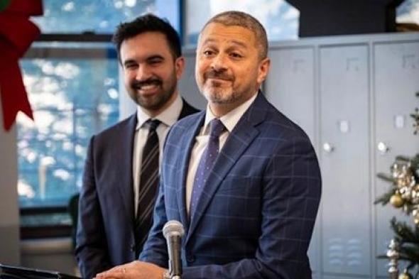 المصري
      شريف
      سليمان
      يتولى
      خزائن
      أغنى
      مدينة
      في
      العالم