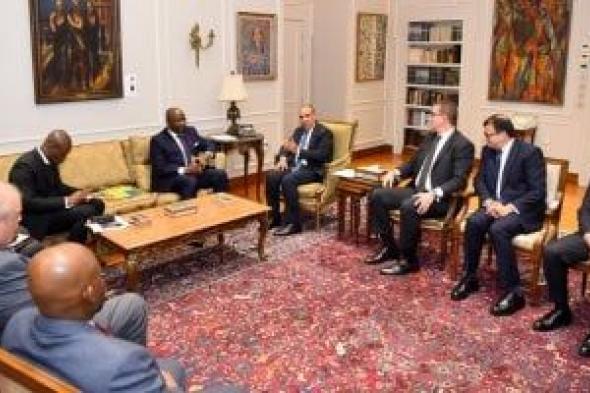 وزير
الخارجية
يستقبل
رئيس
البنك
الأفريقي
للتصدير
والاستيراد