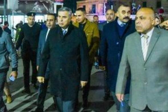 محافظ
الإسكندرية
يوجه
بإزالة
عشة
طيور
وتوسعة
المحاور
المرورية
بسيدى
بشر..
فيديو