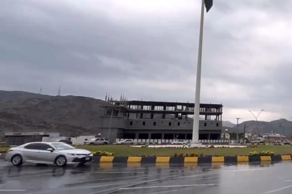 أمطار
ورياح
شديدة
على
منطقة
الباحة