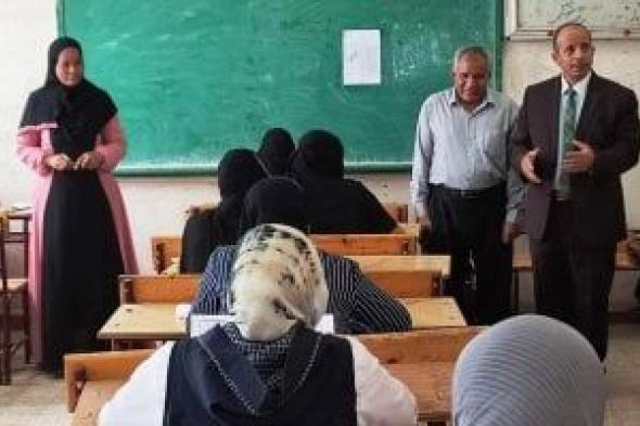 طلاب
النقل
بالدبلومات
الفنية
فى
الغربية
يستكملون
اليوم
امتحانات
الترم
الأول