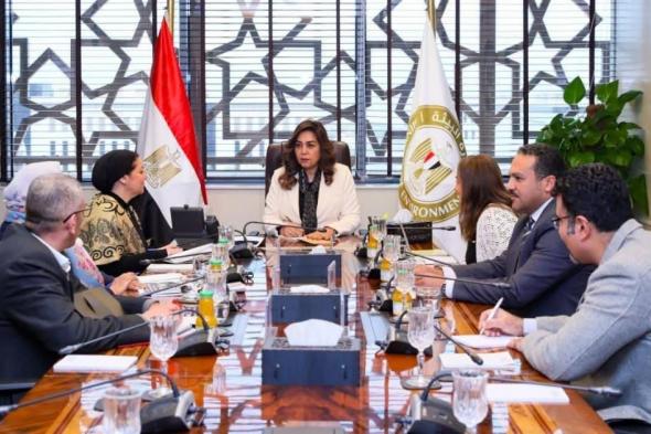 غرف
      عمليات
      لسرعة
      التعامل
      مع
      الأزمات
      البيئية
      في
      مصر