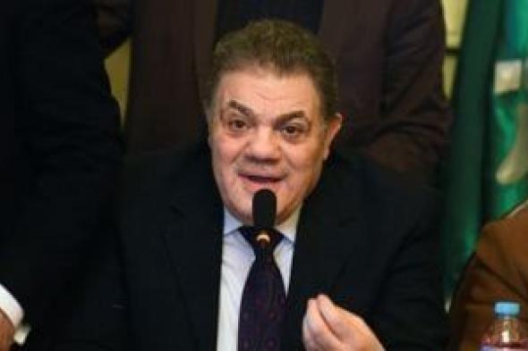 الدكتور
السيد
البدوي
يتقدم
بأوراق
ترشحه
على
رئاسة
الوفد