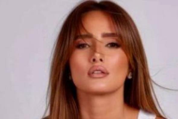 زينة
تنشر
تأملات
فى
الصبر
والتسامح
على
إنستجرام