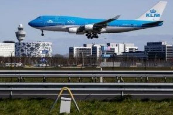 السياحة
تواجه
فوضى
جوية
فى
أوروبا
بعد
إلغاء
مئات
الرحلات
الجوية
بسبب
العواصف