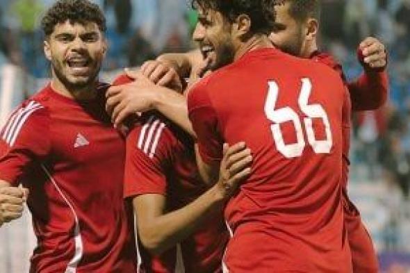 حرس
الحدود
يحصل
على
توقيع
التونسى
عزيز
عبيد
والنيجيرى
كوبا