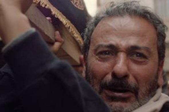 أحمد
عزمى:
جمال
في
مسلسل
حكاية
نرجس
مفاجأة
وسعيد
بالعمل
مع
ريهام
عبد
الغفور