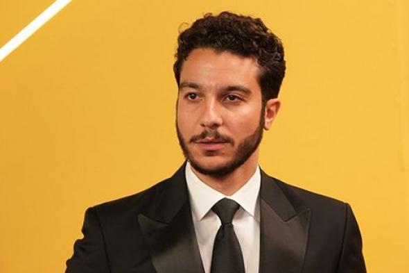 نور
النبوي
يفتح
ملف
رحلته
الصعبة
مع
التمثيل