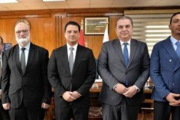 الإدارة
المركزية
لـ
«حوادث
الطيران»
توقّع
مذكرة
تفاهم
مع
الهيئة
المصرية
العامة
للمواصفات
والجودة