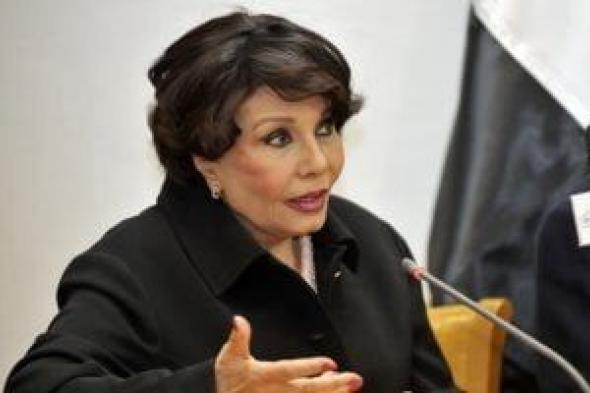 فردوس
عبد
الحميد:
أشكر
الشيخ
سلطان
القاسمى
وأساتذتى
فى
المسرح