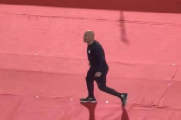 حركة
      حسام
      حسن
      للجمهور
      المغربي
      بعد
      هدف
      صلاح
      في
      شباك
      بنين
      تثير
      ضجة
      واسعة
      (فيديو)