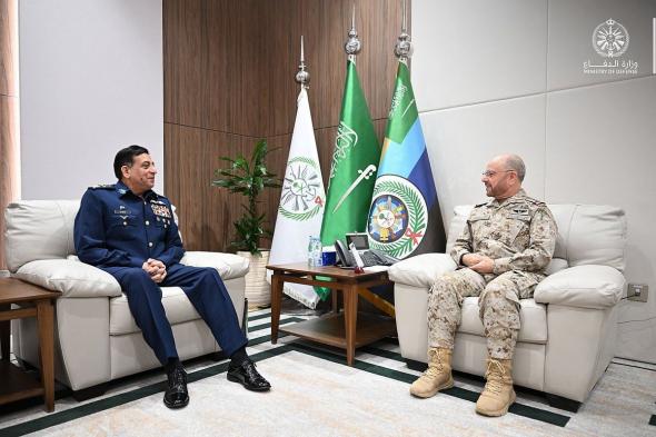 «الرويلي»
    يبحث
    الموضوعات
    ذات
    الاهتمام
    المشترك
    مع
    رئيس
    أركان
    القوات
    الجوية
    الباكستانية