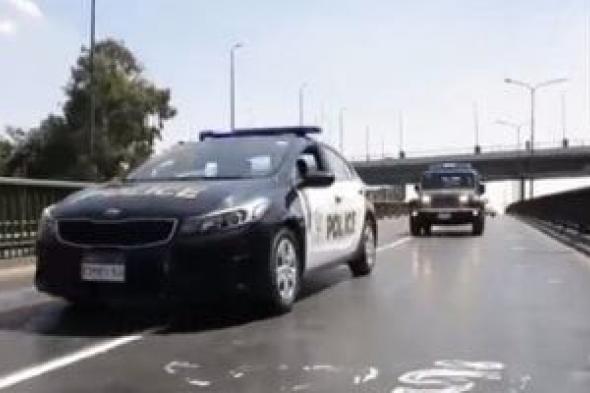 وزارة
الداخلية:
التحفظ
على
سيارة
نقل
بالغربية
وضبط
قائدها
لتثبيت
كشاف
مخالف