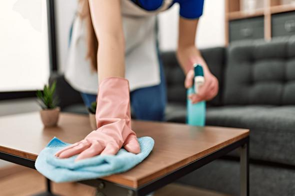 شرطة دبي تحذر من عروض استقدام وتوظيف الفئات المساعدة