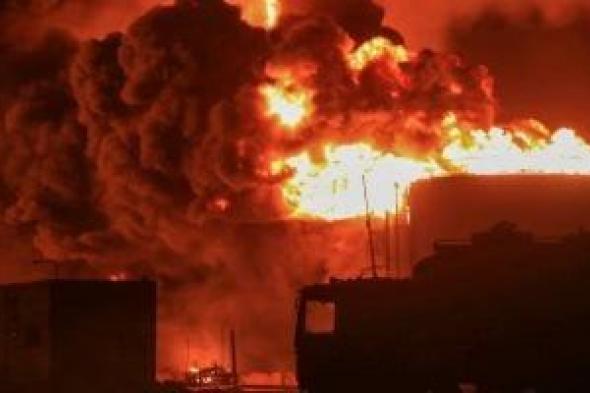 أكثر
من
400
سائح
عالقون
في
جزيرة
سقطرى
اليمنية