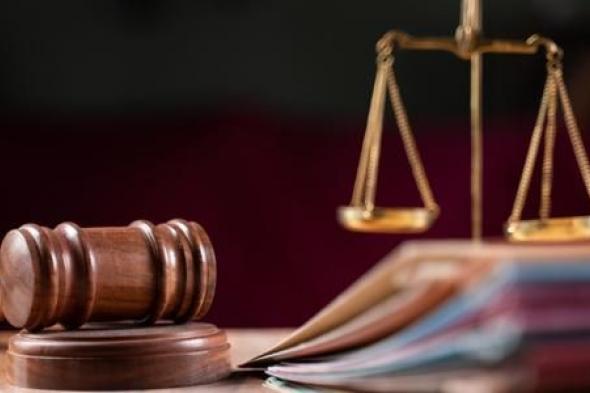 بسبب
الميراث..
شاب
ووالدته
متهمان
بالاعتداء
على
عمه
بسلاح
وتهديده
بحرق
منزله
بالشراقة