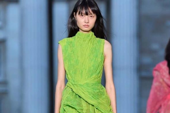 ألوان النيون تتألق في 2026: انتعاش بصري لا يُقاوم