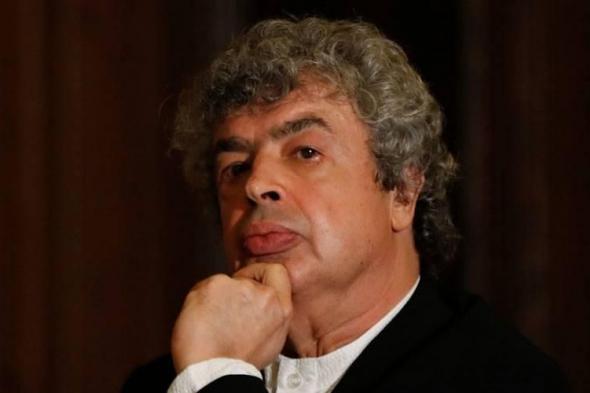 بيتشكوف
      مديراً
      موسيقياً
      جديداً
      لـ
      «أوبرا
      باريس»