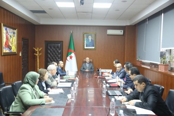 حماية
حقوق
المرتفقين
وتعزيز
جودة
الخدمة
العمومية..
سايحي
يترأس
اجتماعا
هاما