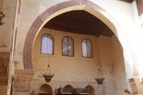 على
ضفاف
النيل
بدمياط..
مسجد
المعيني
يحكي
سبعة
قرون
من
العلم
والصلاة