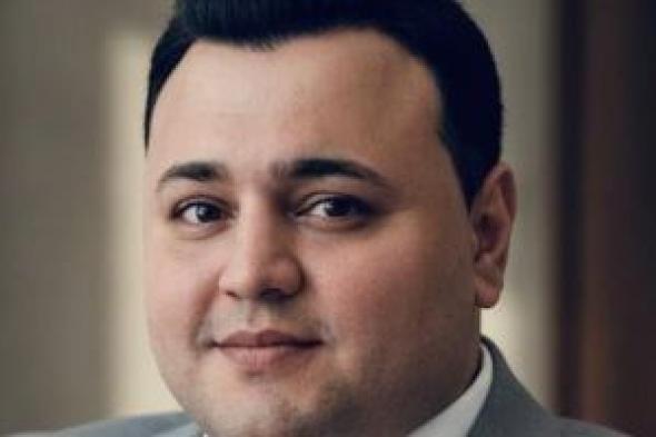 خبير
يتوقع
قفزة
في
أسعار
الفضة
إلى
135
دولار
للأونصة
فى
2026