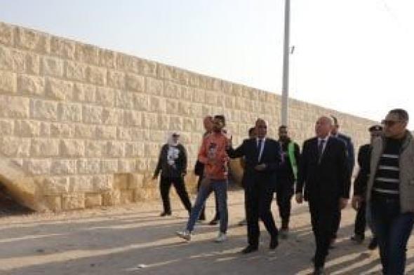 ​محافظ
القاهرة
يتفقد
أعمال
الترميم
والتطوير
بسور
مجرى
العيون