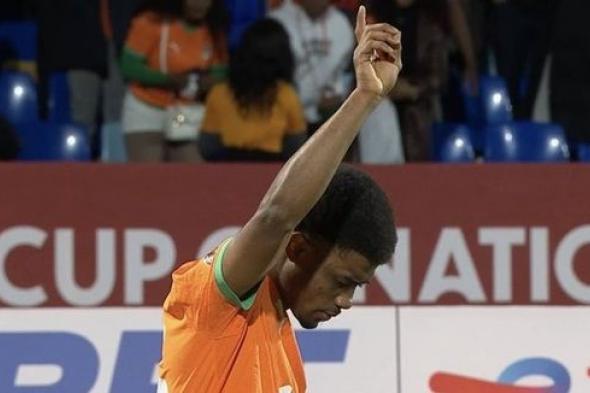 كوت
      ديفوار
      تكتسح
      بوركينا
      فاسو
      بثلاثة
      أهداف
      ..
      وتواجه
      مصر
      بربع
      نهائي
      أمم
      إفريقيا