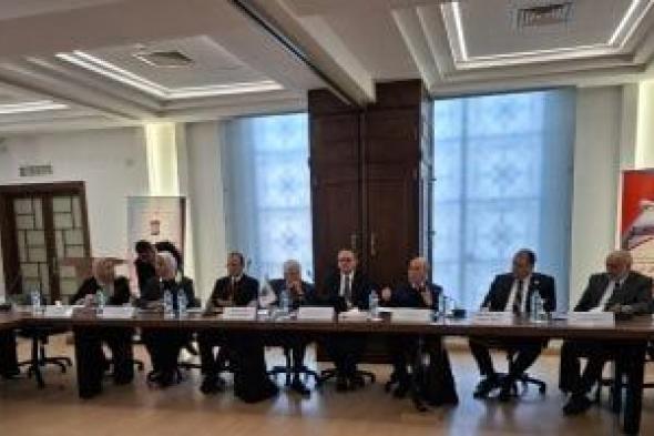 شعبة
اللوجستيات:
تكاليف
نقل
الحاويات
ارتفع
من
2500
إلى
6
آلاف
دولار