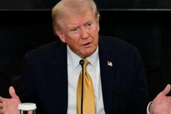 ترامب
عن
قتل
ضابط
لإمرأة
فى
ولاية
مينيسوتا:
كان
يدافع
عن
نفسه