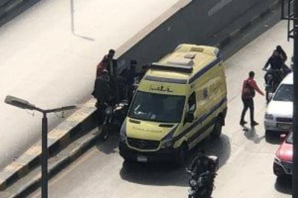 إصابة
شخص
صدمته
سيارة
أثناء
عبوره
للطريق
فى
المريوطية