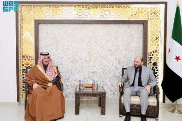 الرئيس
    التنفيذي
    للصندوق
    السعودي
    للتنمية
    يبحث
    التعاون
    مع
    وزراء
    سوريين