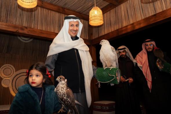 وزير
السياحة
يزور
موسم
الدرعية
26/25
ويشيد
بتجاربه
المتنوعة